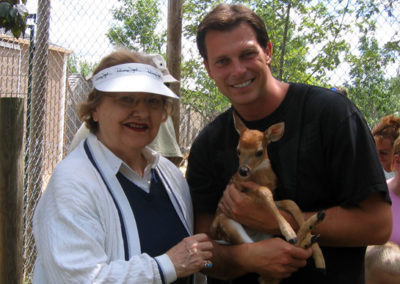 Heartwood Senior Living : Feeding Newborn Deer At Zoo