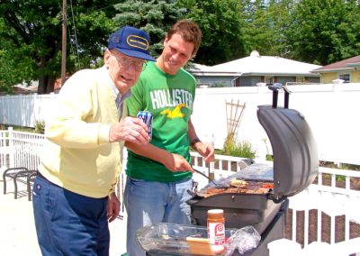Heartwood Senior Living : Grill On The Patio